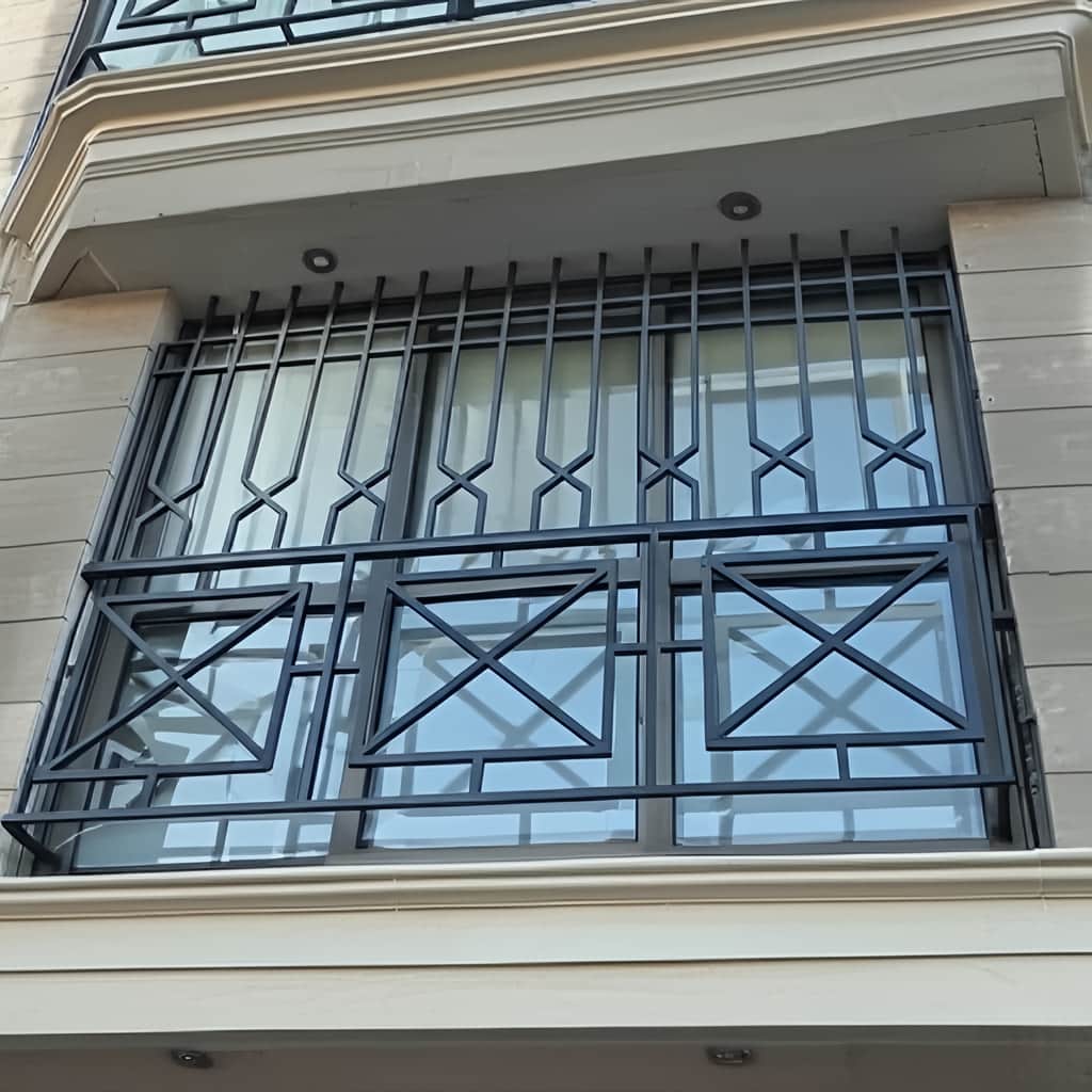 حفاظ پنجره مدل هندسی مدرن 2 حفاظ پنجره مدل هندسی مدرن در مشهد با قیمت مناسب