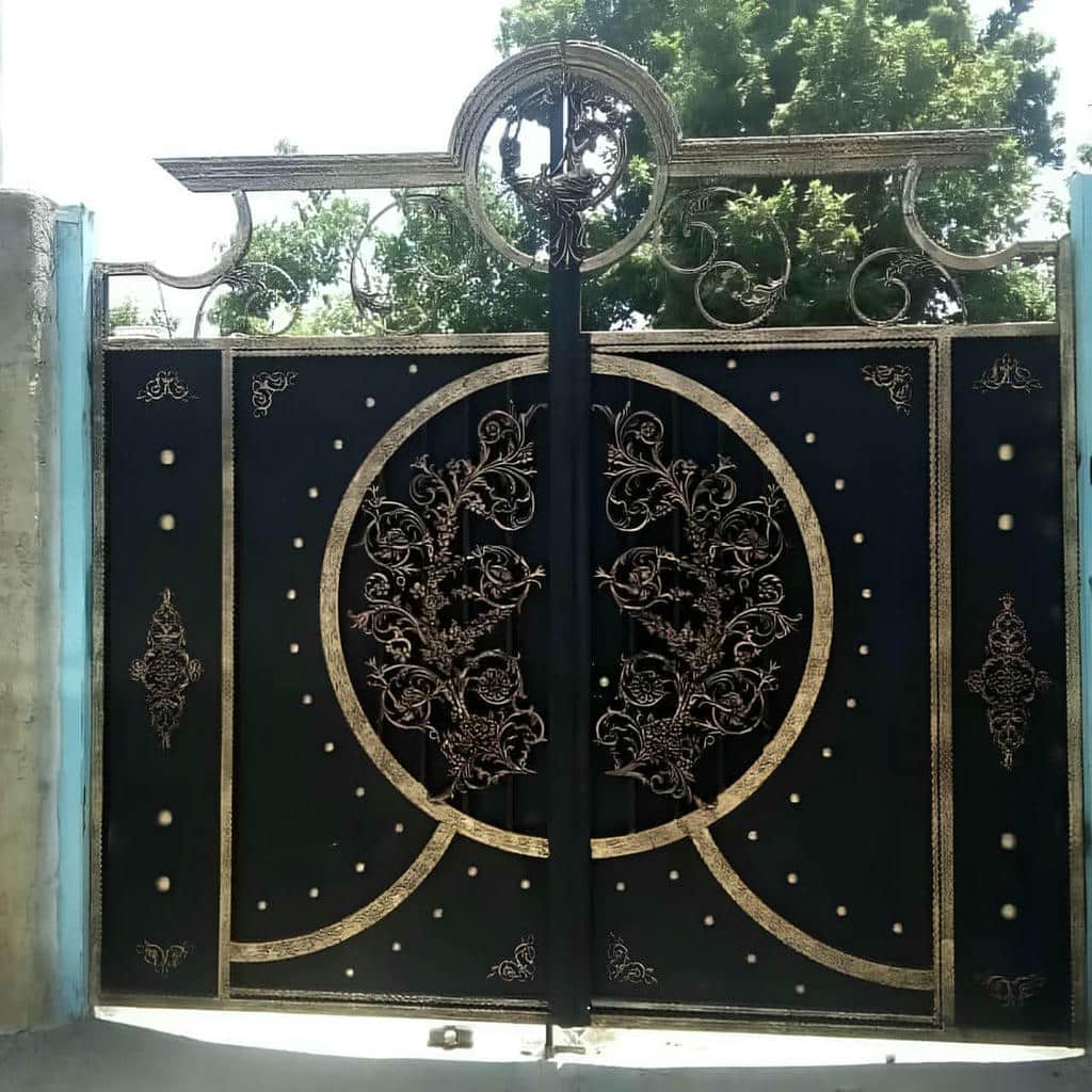 villa-door-wrought-iron-ug.jpg آشنایی با درب باغی ویلایی لاکچری در مشهد