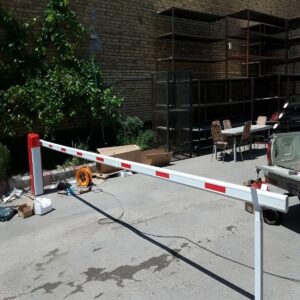 اجرای فنی و راه‌اندازی راهبند پارکینگ در مشهد