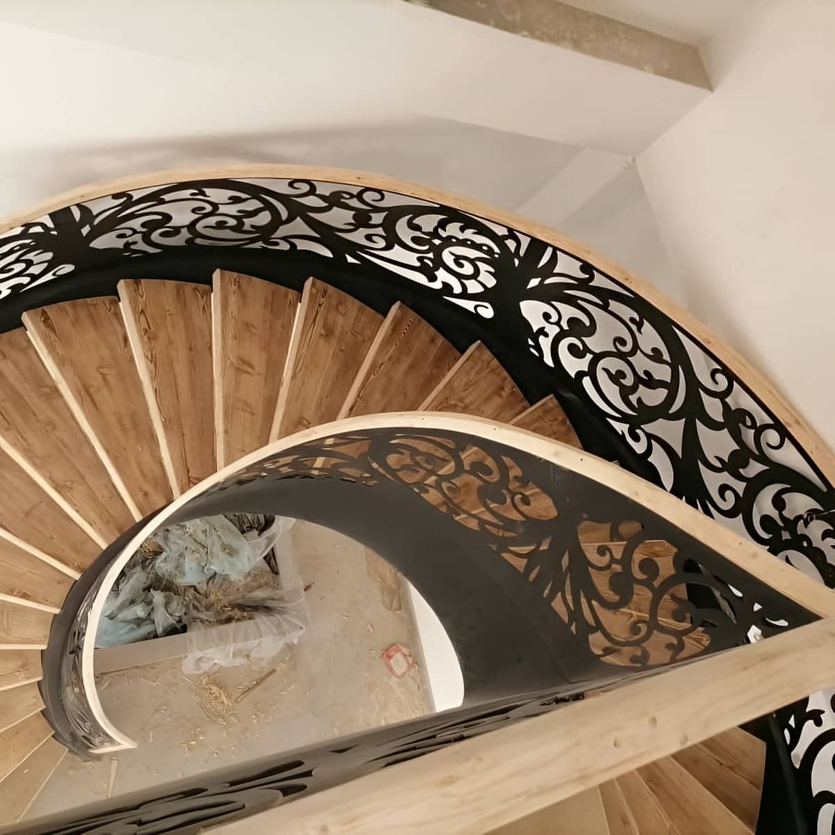 پنل نرده سی ان سی مشهد با طرح هندسی سفارشی پنل نرده سی ان سی مشهد با طرح هندسی سفارشی