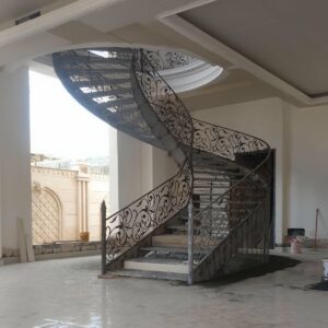 پله آهنی کمجا کاربردی در مشهد
