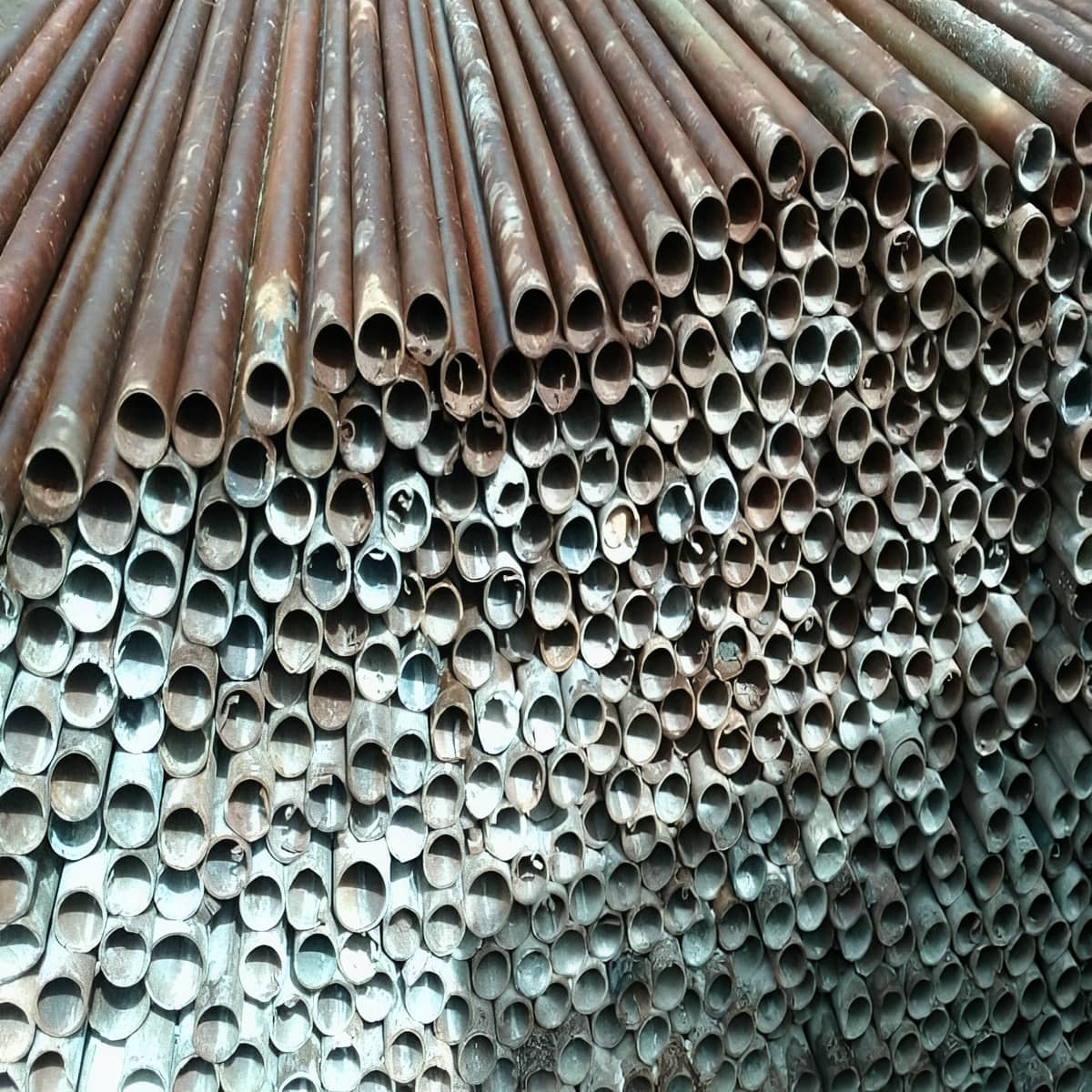 داربست مناسبتی نصب کتیبه پارچه ای در مشهد