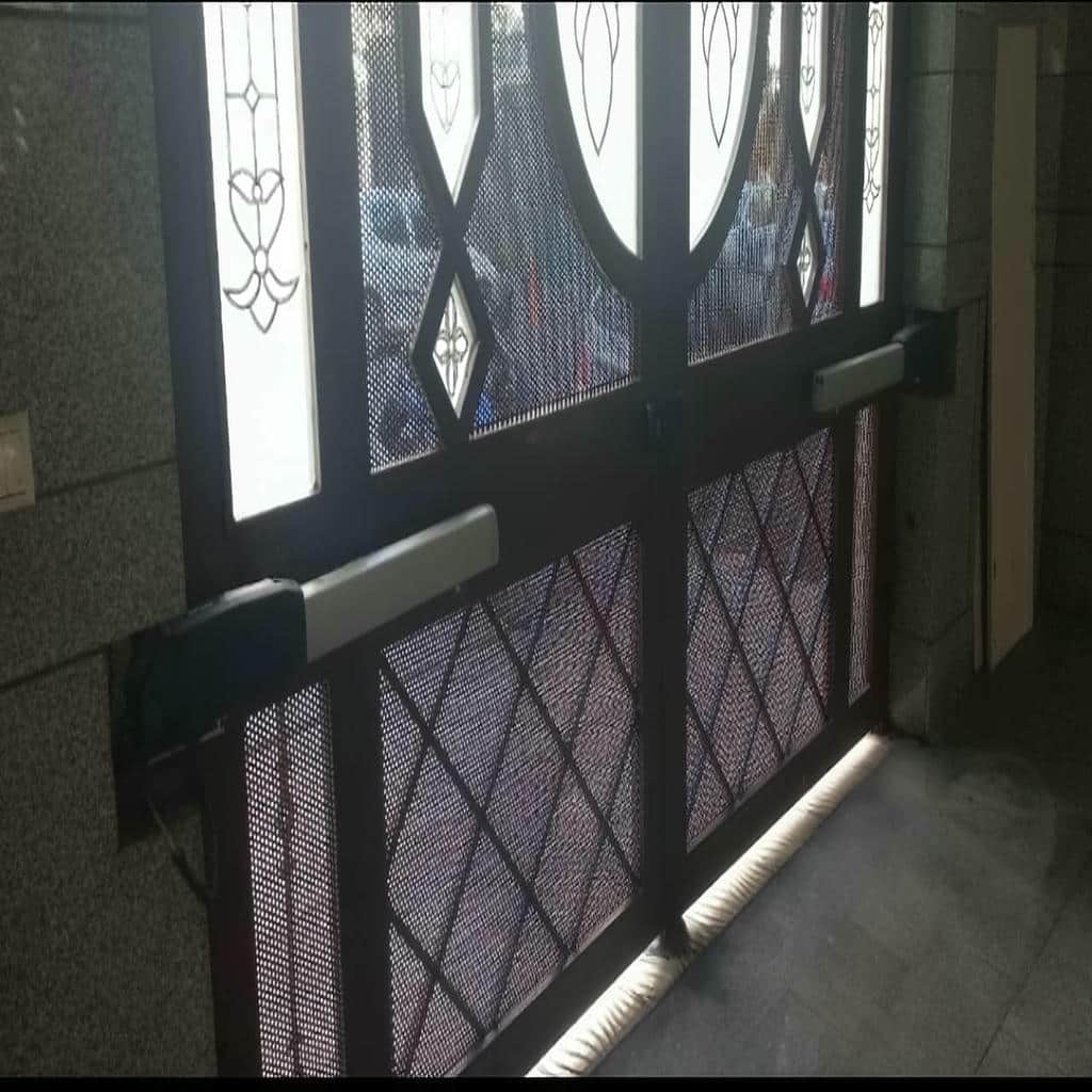 جک هیدرولیکی پارکینگ در مشهد با بازوی فلزی مقاوم جک هیدرولیکی پارکینگ در مشهد با بازوی فلزی مقاوم