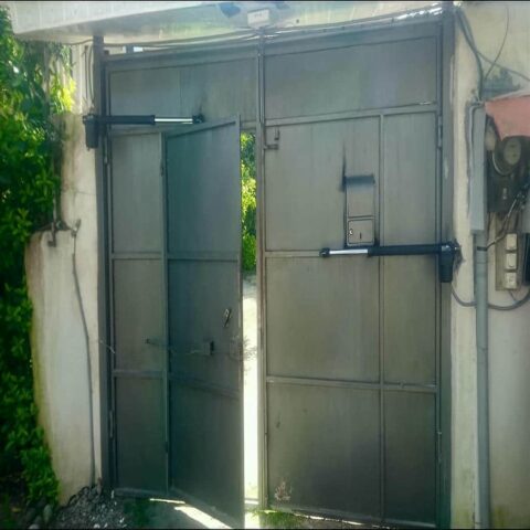مقایسه جک درب برقی ایرانی و خارجی ساختمان در مشهد