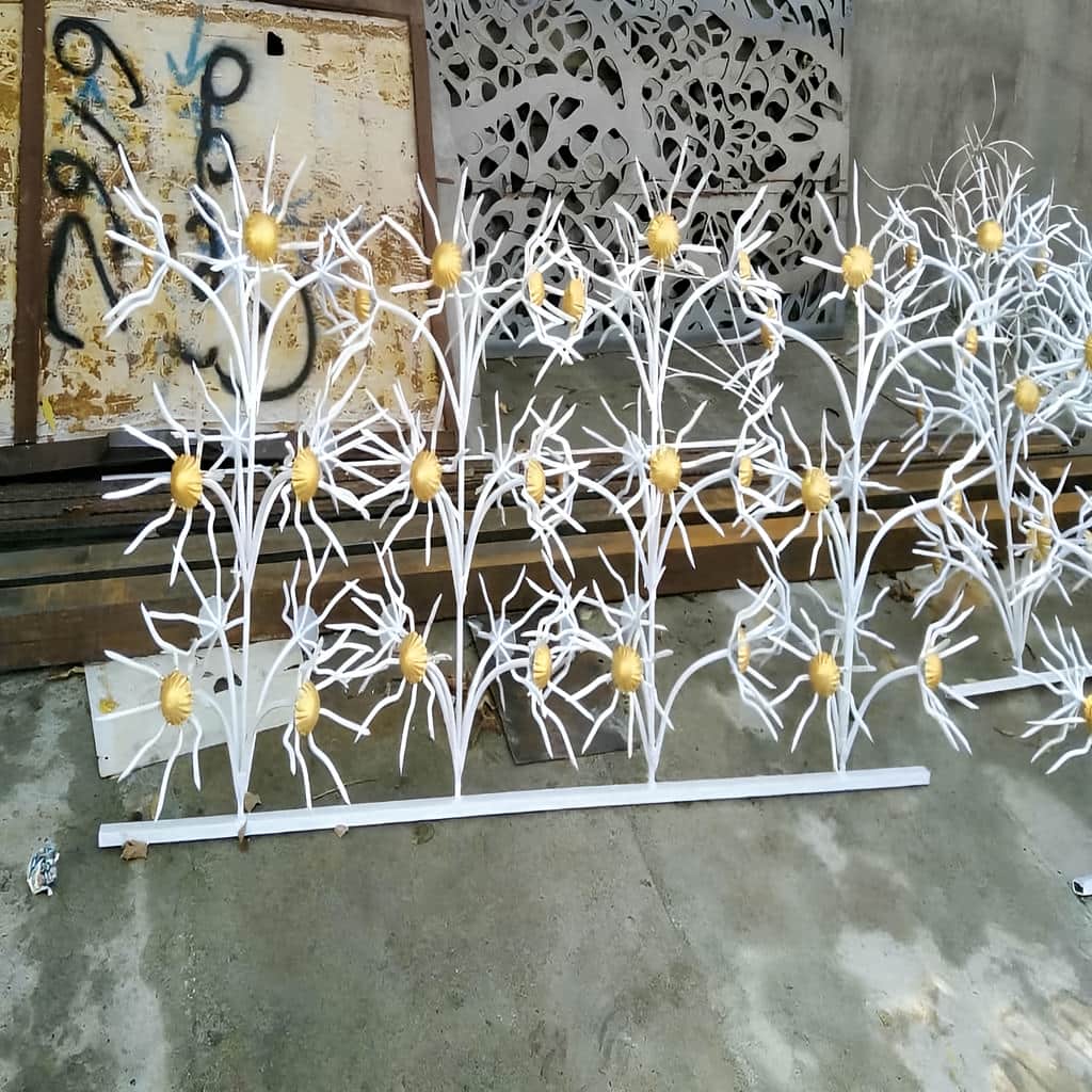 ساخت حفاظ دیوار ویلایی مدرن طرح نیزه با متریال مناسب در مشهد