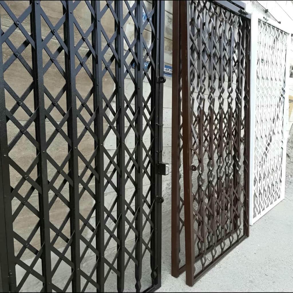 ساخت درب آکاردئونی تسمه پهن آهنی براساس ابعاد ورودی در مشهد ساخت درب آکاردئونی تسمه پهن آهنی براساس ابعاد ورودی در مشهد