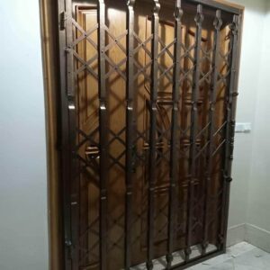 6 مدل درب آکاردئونی طلایی سلطنتی در مشهد