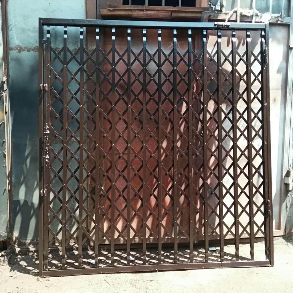 بررسی جایگاه قفل درب آکاردئونی قفل مخفی کتابی پیش از سفارش در مشهد جایگاه قفل درب آکاردئونی قفل مخفی کتابی پیش از سفارش در مشهد