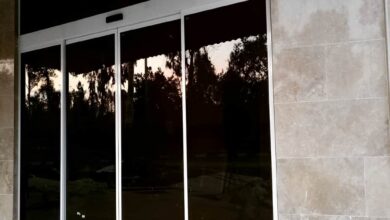 8 مدل درب اتوماتیک شیشه ای اداری کارتخوان در مشهد