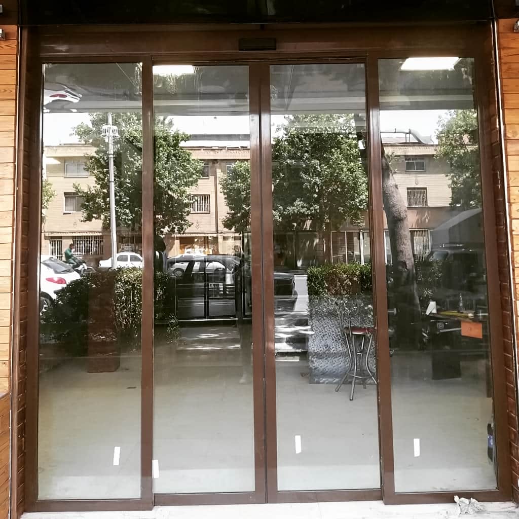 ریل درب شیشه ای خودکار کشویی با پروفیل آلومینیومی در مشهد ریل درب شیشه ای خودکار کشویی با پروفیل آلومینیومی در مشهد