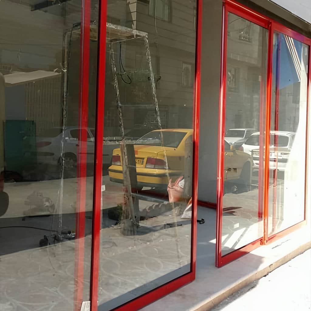 سفارش اپراتور درب شیشه ای کشویی با موتور مناسب در مشهد