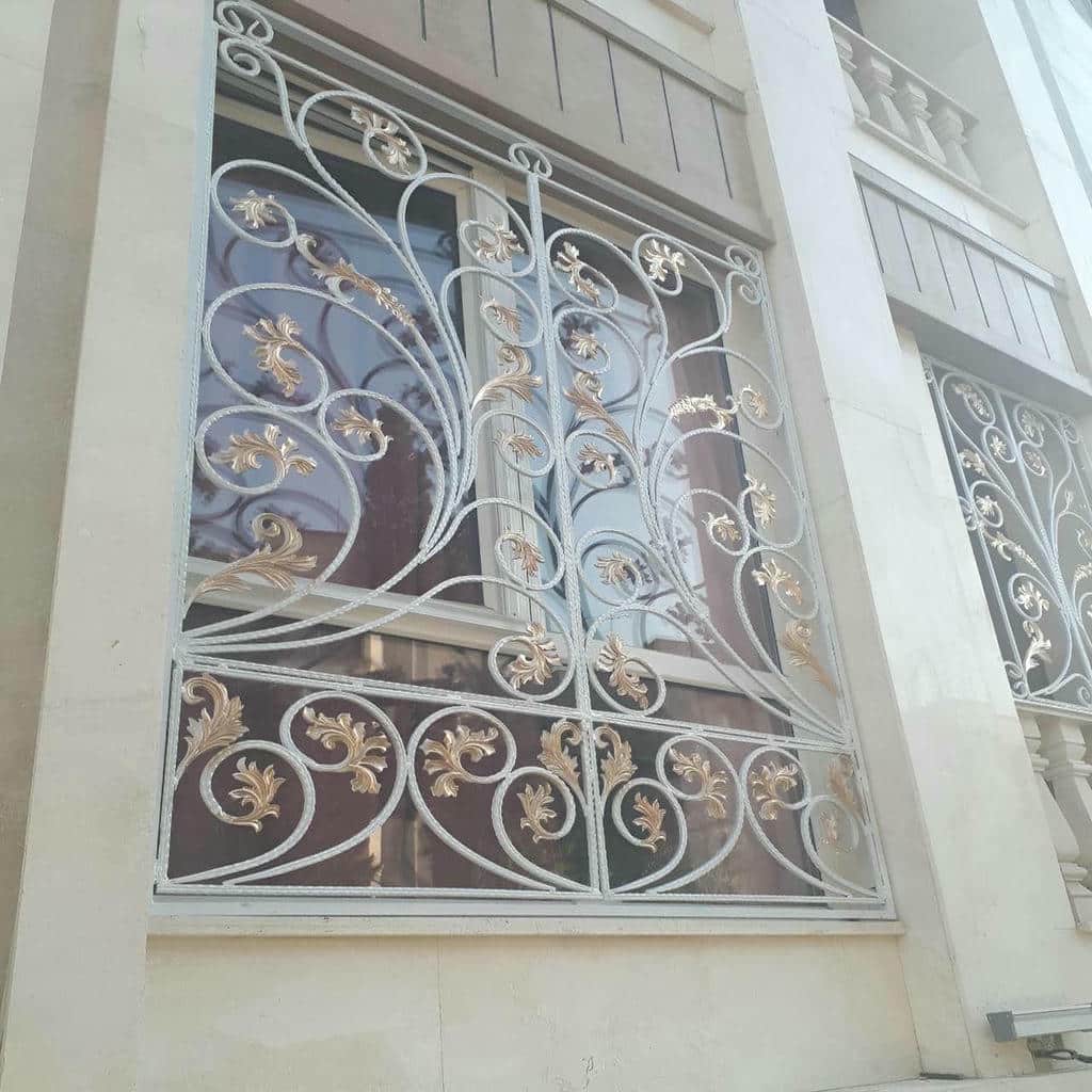 مدل قوسی گارد پنجره شیک قاب دار برای نمای کلاسیک در مشهد