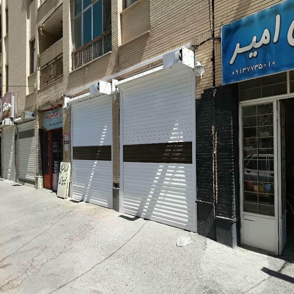 نصب درب کرکره ای برقی مغازه در مشهد