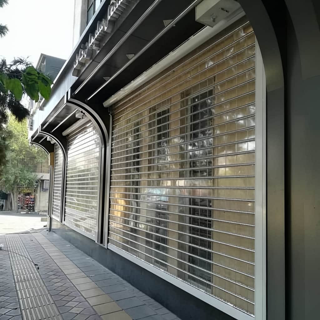 طرح کرکره ضد سرقت فروشگاهی برای مغازه در مشهد