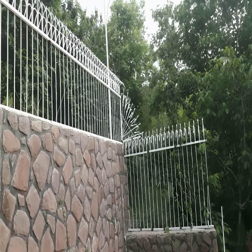 حفاظ دیوار کلاسیک سرنیزه تکردیف برای ساختمان در مشهد حفاظ دیوار کلاسیک سرنیزه تکردیف برای ساختمان در مشهد