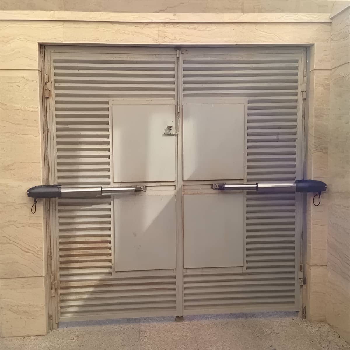 سفارش جک درب پارکینگی در مشهد