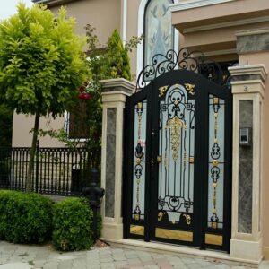 12 مدل درب حیاط ویلایی قوسی در مشهد