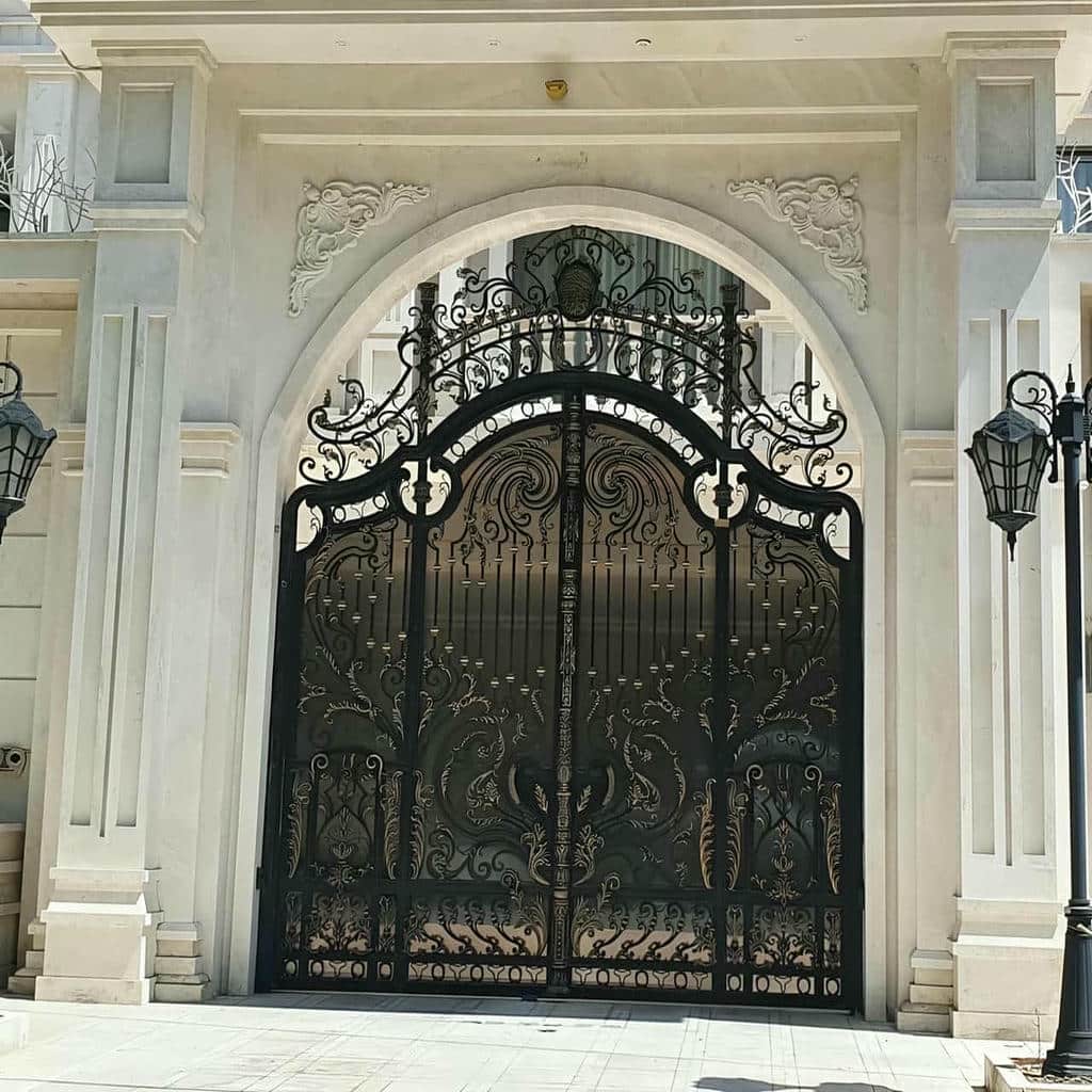 ساخت درب پارکینگ لوکس ورودی ویلا با فریم مقاوم در مشهد ساخت درب پارکینگ لوکس ورودی ویلا با فریم مقاوم در مشهد
