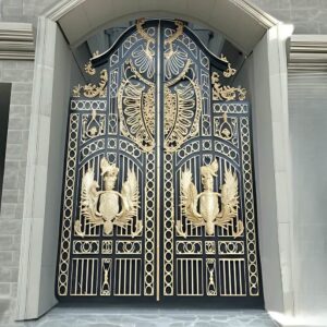 8 مدل درب پارکینگ مدرن پنل مشبک در مشهد