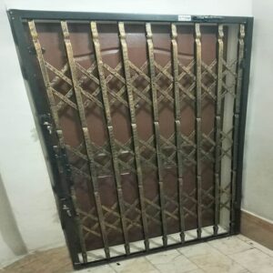 11 طرح درب آکاردئونی سه گل تسمه در مشهد