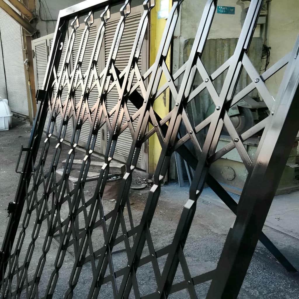 حفاظ کشویی فلزی ورودی مجتمع پرتردد مشهد