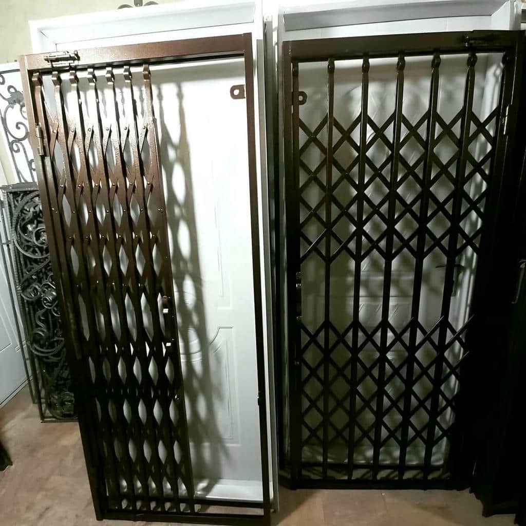 حفاظ ریلی درب فرفورژه مشکی در مشهد