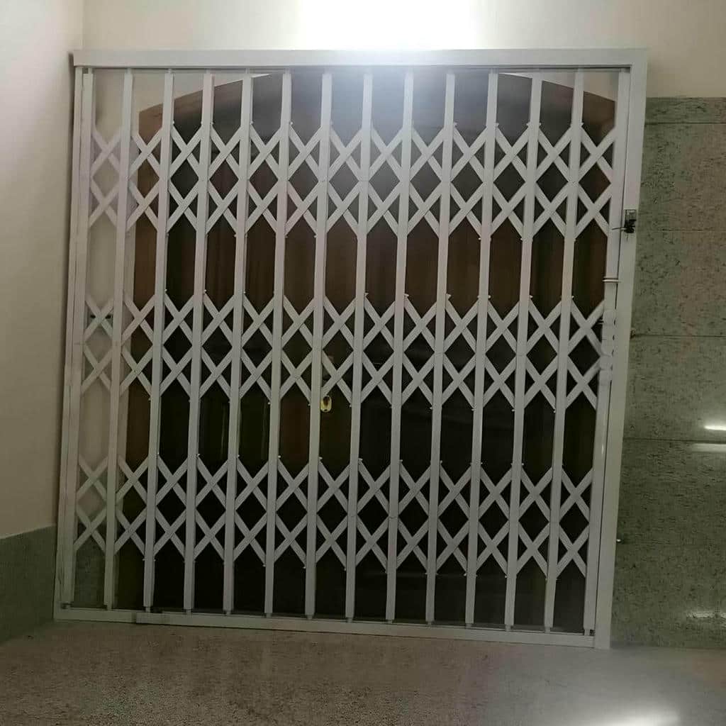 حفاظ جمع شونده با پوشش روشن فلزی حفاظ جمع شونده با پوشش روشن فلزی