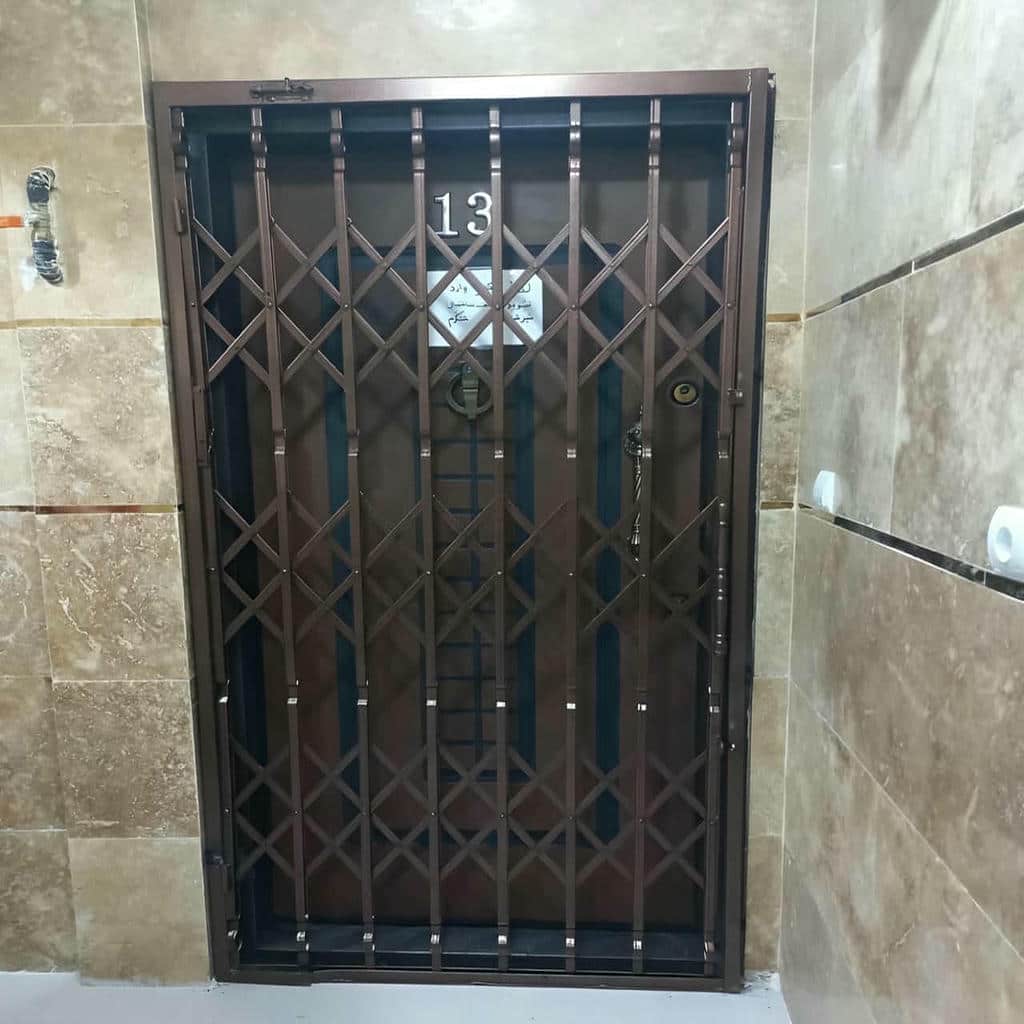 گارد آکاردئونی سفید با قفل فلزی مستحکم