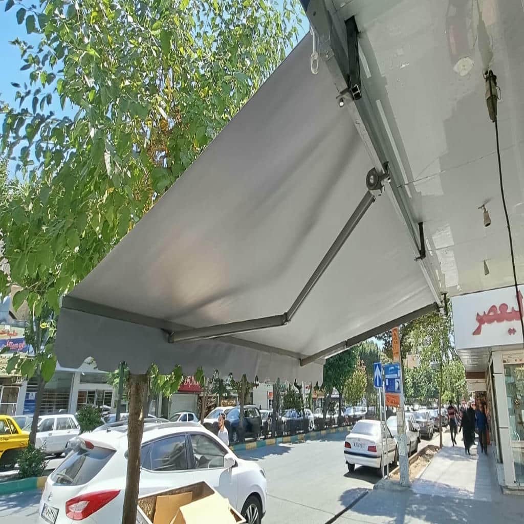 سایبان تراس خارجی با سازه جمع شونده
