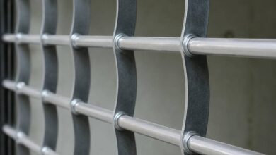 کرکره رول گیتر مشهد در نمای کلاسیک ساختمان