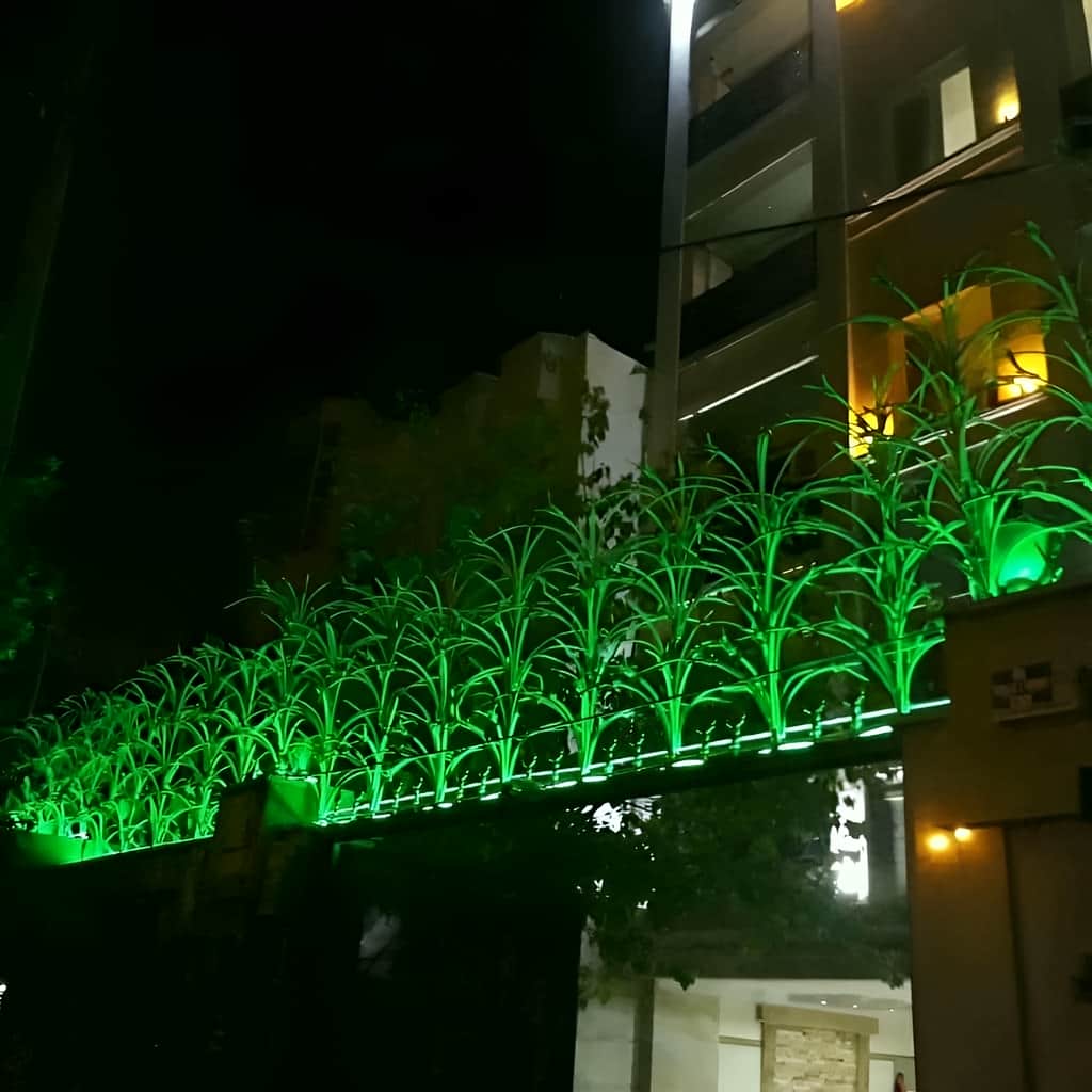 نرده حفاظ دیوار با فرم تزئینی