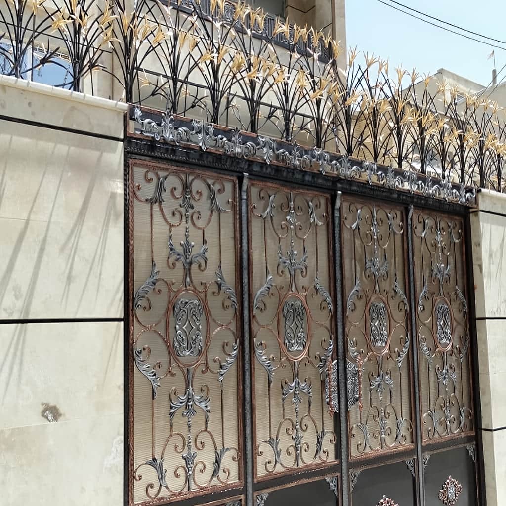 نرده دیواری دکوراتیو مجتمع پرتردد مشهد