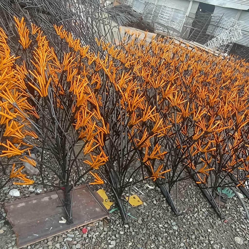 نرده دیواری باریک کنار نمای سنگی مشهد نرده دیواری باریک کنار نمای سنگی مشهد