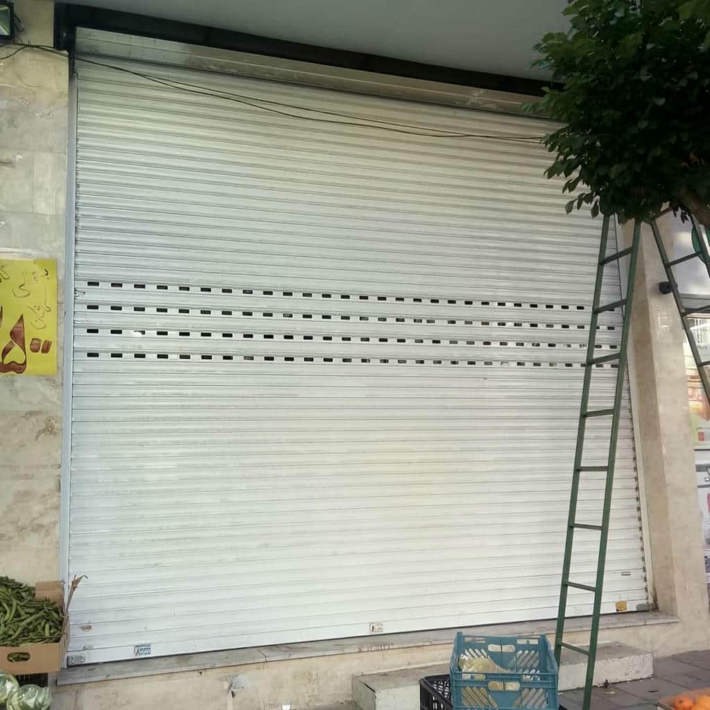 کرکره اتوماتیک مشهد در نمای تجاری مدرن کرکره اتوماتیک مشهد در نمای تجاری مدرن