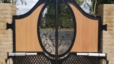 جک درب ویلایی سفارشی روی ورودی مشهد