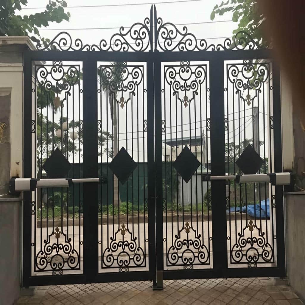 دربازکن پارکینگی با بدنه فلزی مقاوم