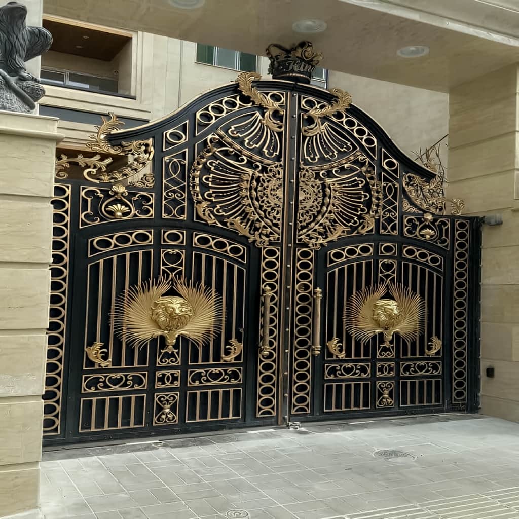 درب خانه مشهد با پوشش مقاوم فضای باز