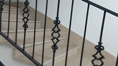 نرده فرفورژه راه پله مشهد با نقش هندسی ظریف