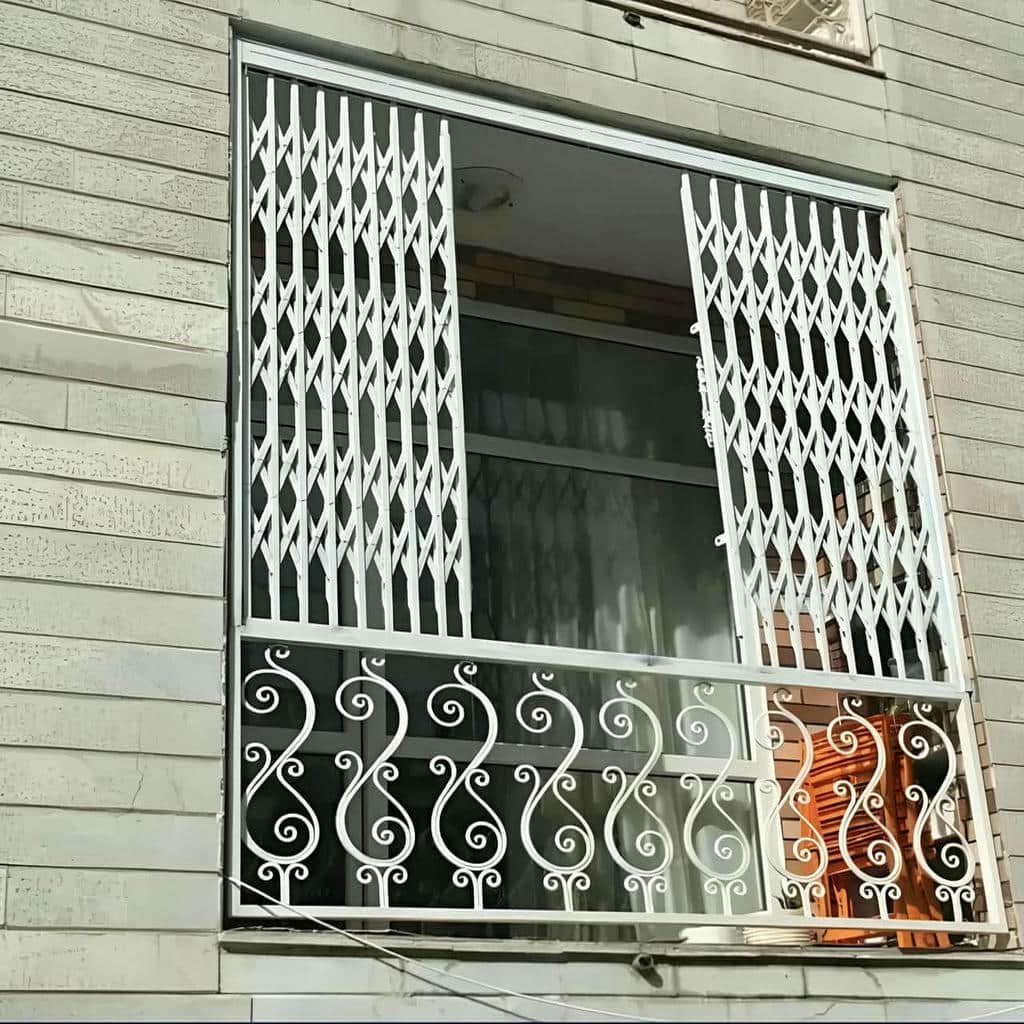 حفاظ پنجره متحرک مشهد با رنگ مشکی